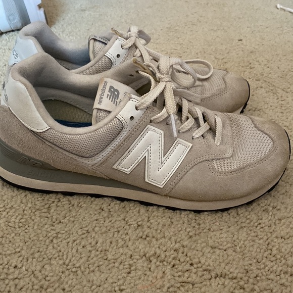 New Balance 547 - Picture 2 of 4